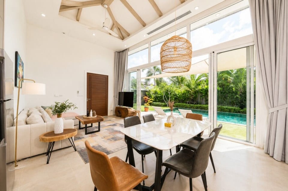Living Room 01