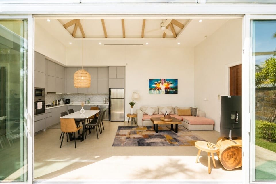 Living Room 03
