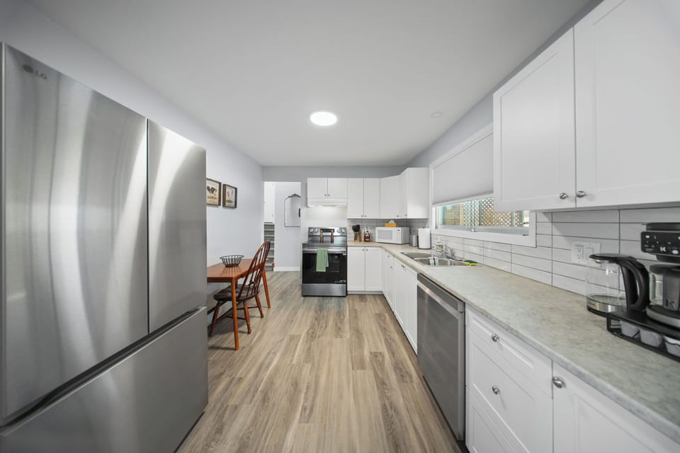 Fully equipped for real meals and relaxed mornings — everything you need from coffee to full family dinners.