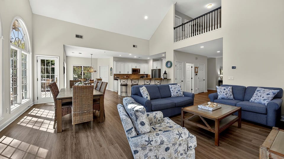 Wonderful Open Living Area