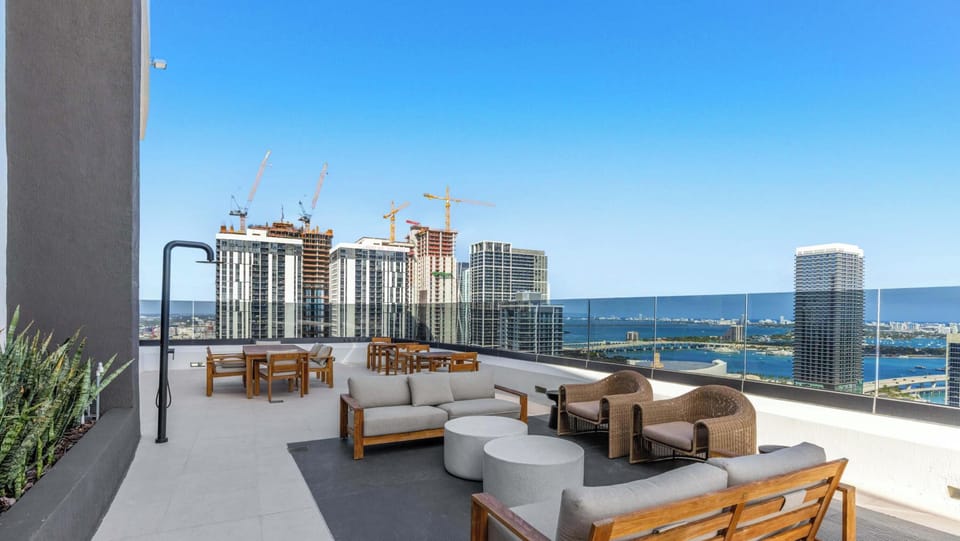Shared spaces - Rooftop - Amenities 