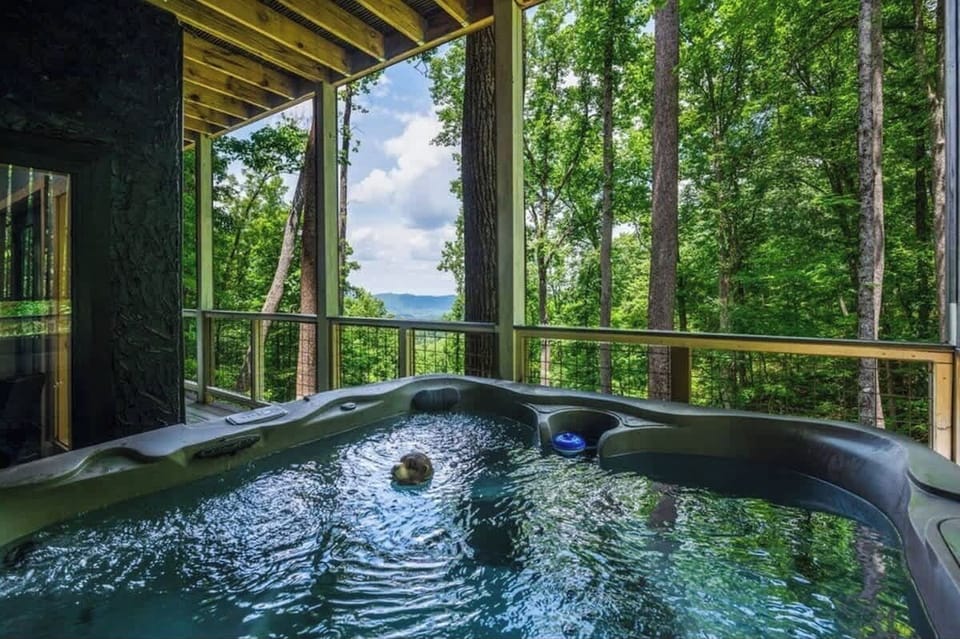 Relaxing hot tub perfect after a day of exploring