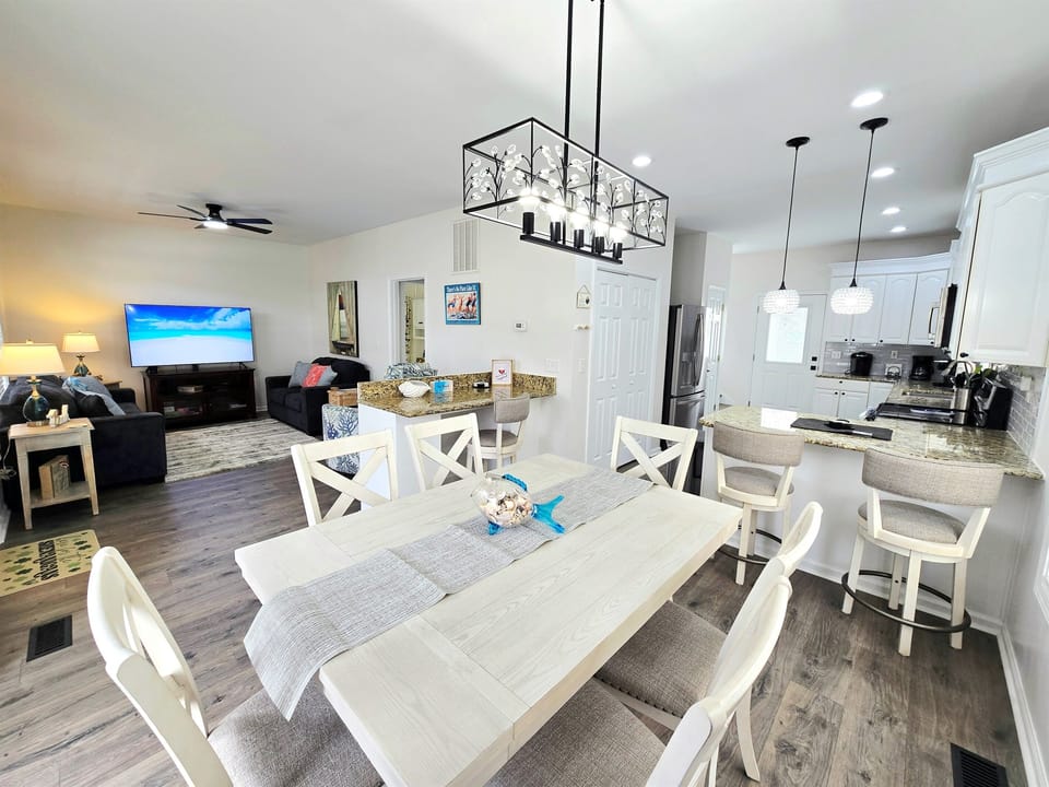 Beautifully updated Living/Kitchen area