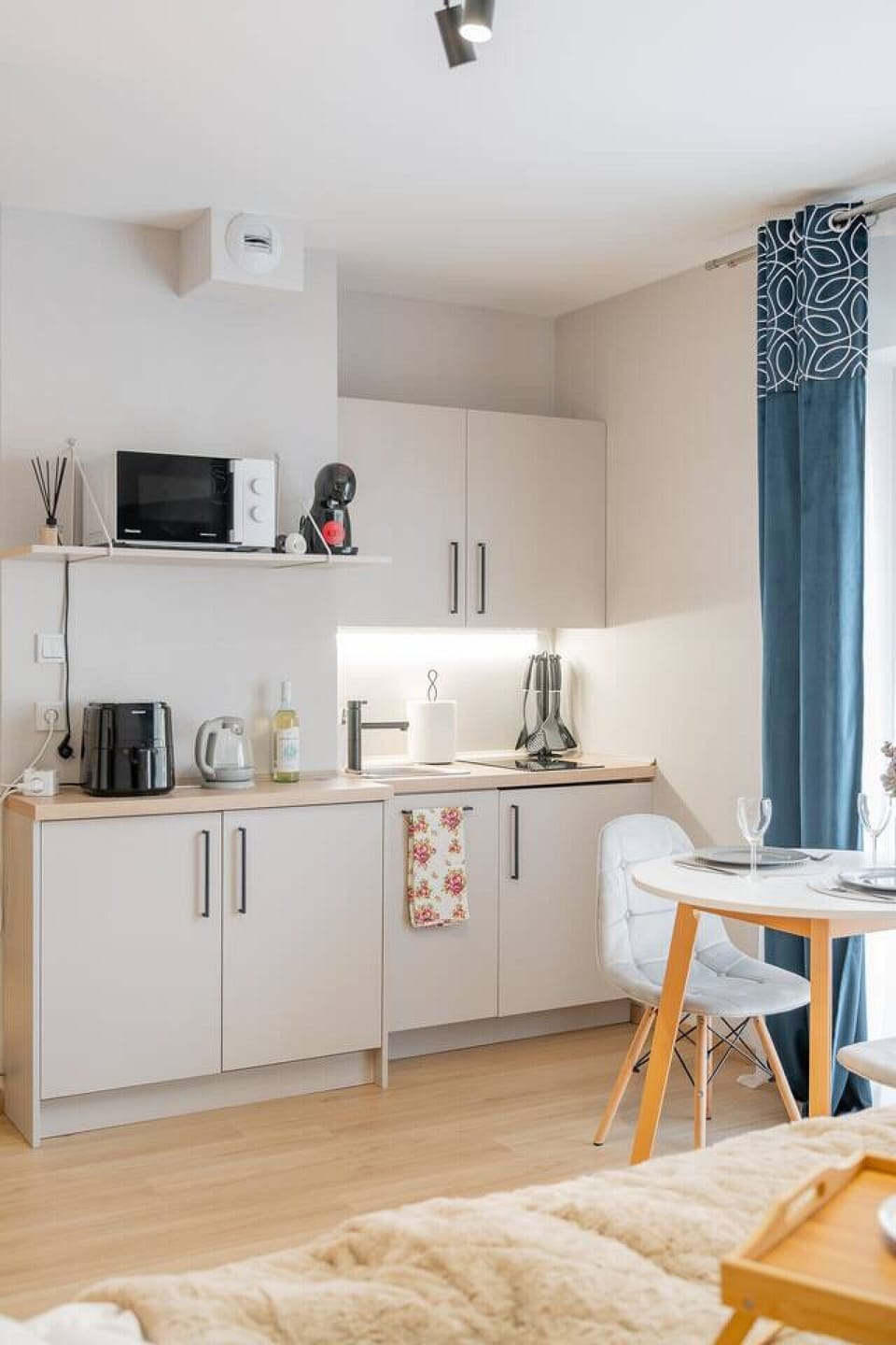 Cozy Studio Perfect for Couples with Sauna included | Book Now with RENTUJEMY