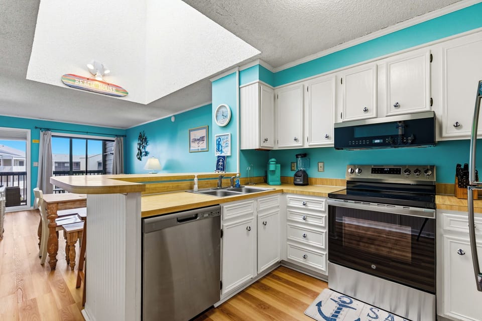 Full Kitchen