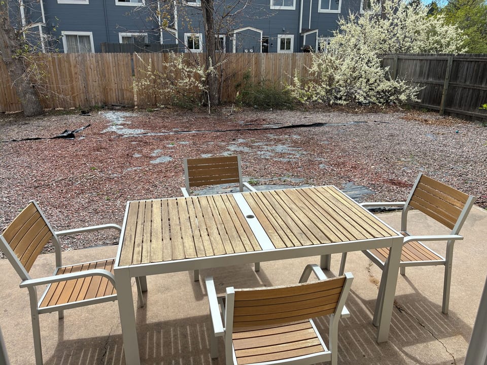Outdoor dining