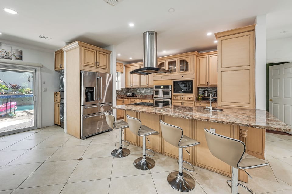 Kitchen | Cooking Basics | Stove/Oven | 1st Floor