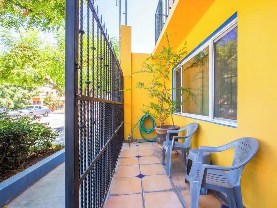 Enjoy quiet coffee moments on the terrace.
