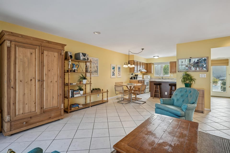 Group,Living Room,