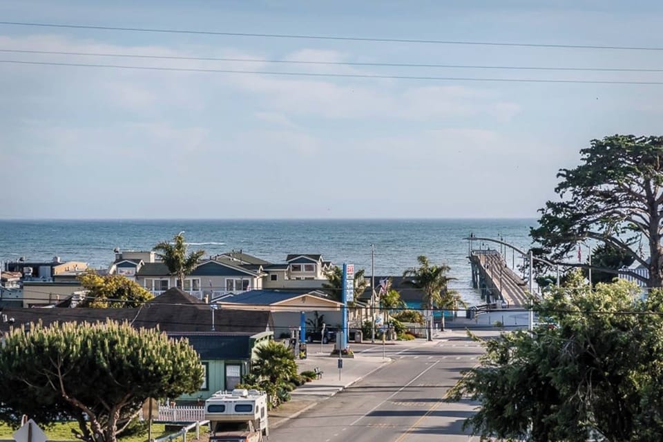Pier is walking distance