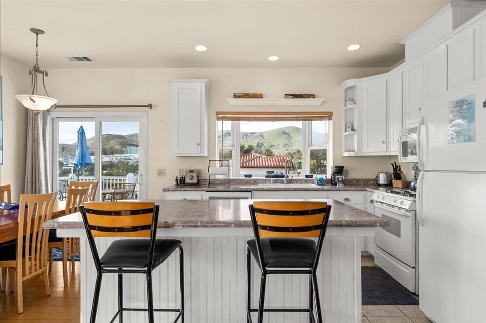 Seating at kitchen island