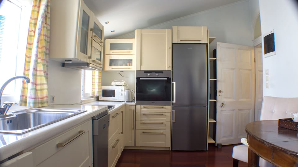 Liston Town House kitchen