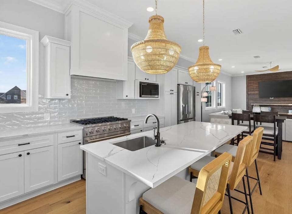 Two gas ranges means twice the cooking power