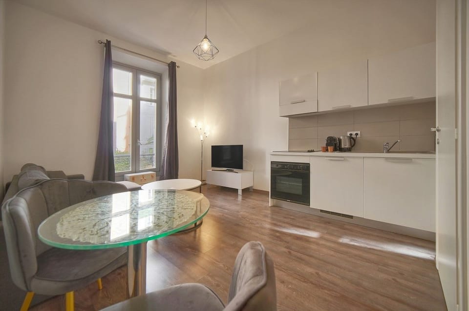 2025-11 - frgk - appt 2 rue Jean Goujon CANNES - 05_2