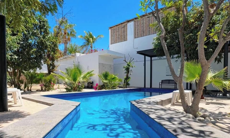 Various levels of the pool to make it easy to enter and exit