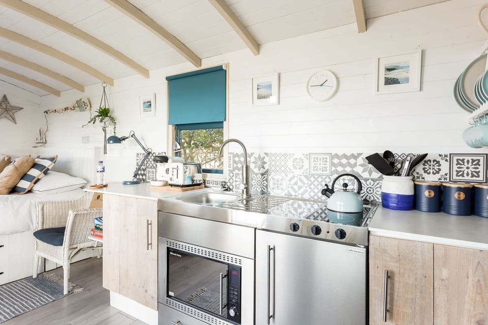 The kitchen area at Wateredge Cabin, Hampshire