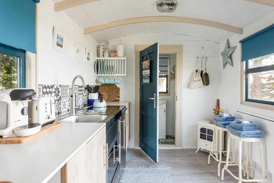 The kitchen area at Wateredge Cabin, Hampshire
