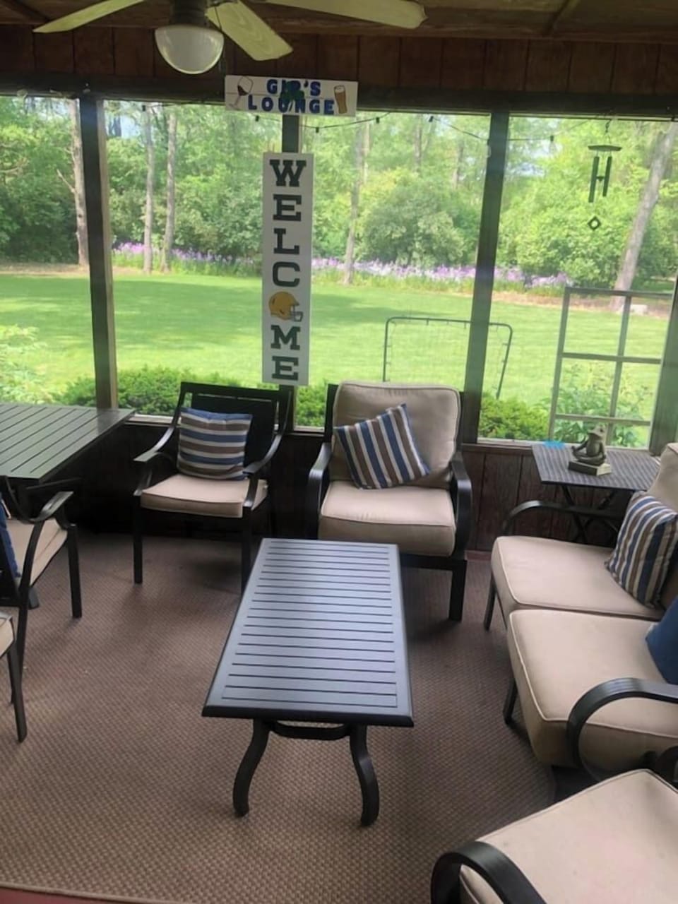 Screened in back porch.