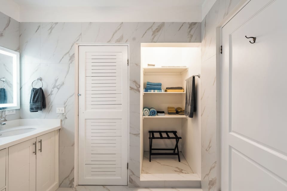 Plenty of storage means room to unpack, settle in, and truly feel at home.