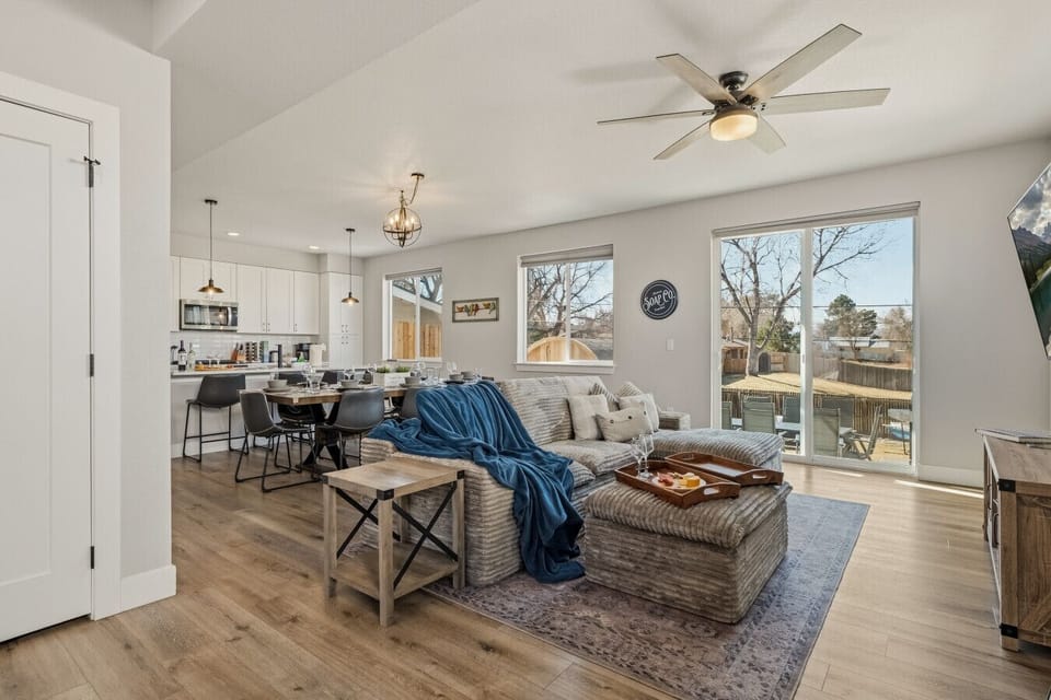 This open concept main floor will invite you upon entering the home for your stay
