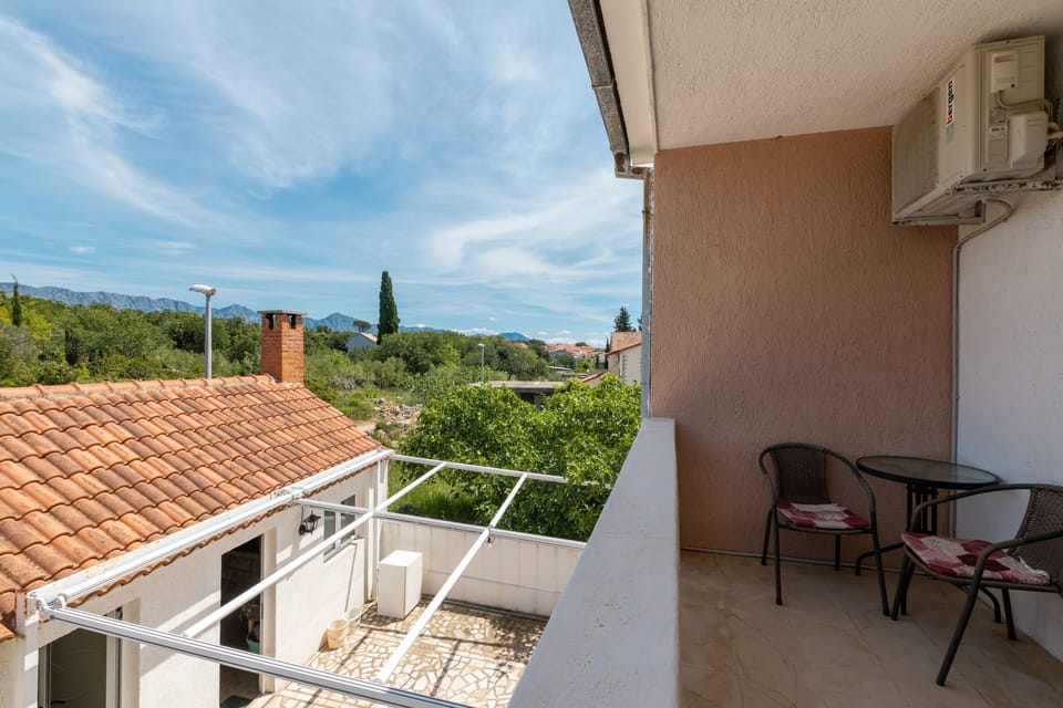 Balcony 2
