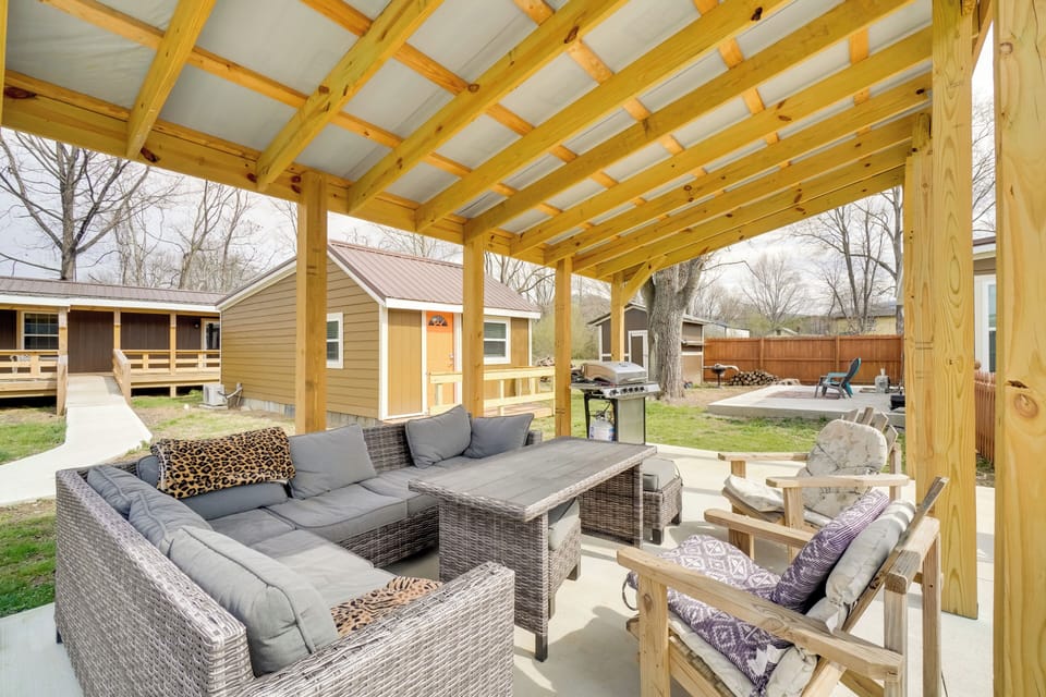 Townsend Vacation Rental | 2BR | 1BA | 1 Step Required | 378 Sq Ft