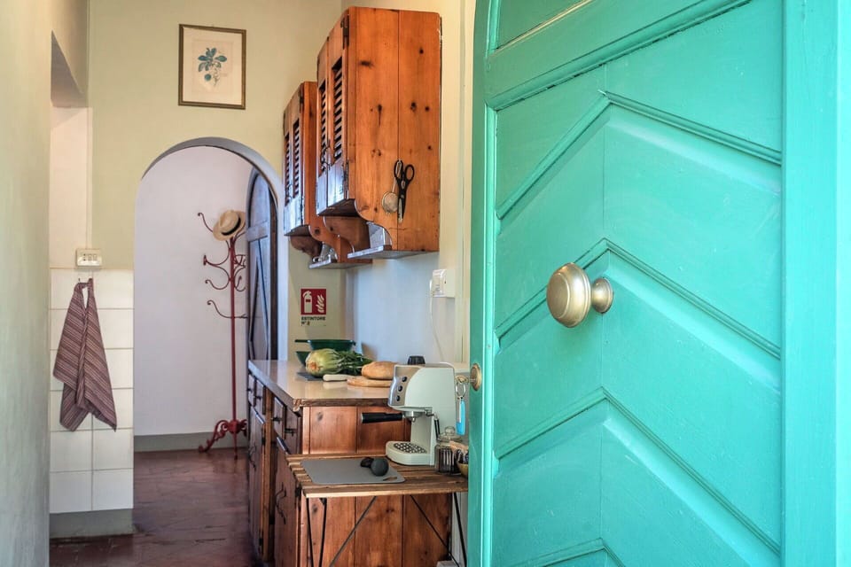Kitchen, Main Entrance