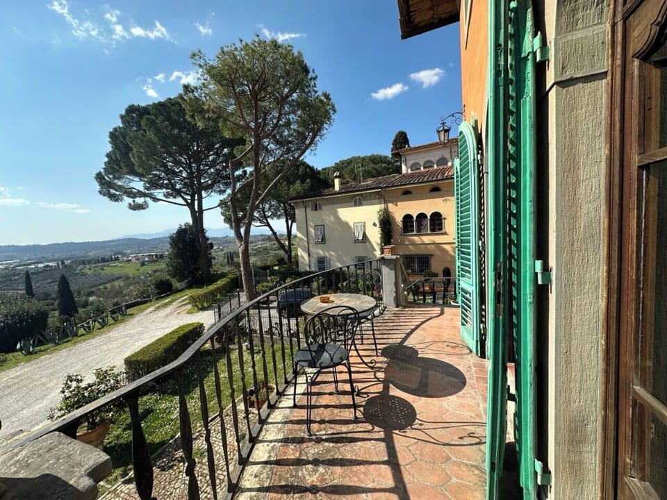 Balcony / Terrace / Patio