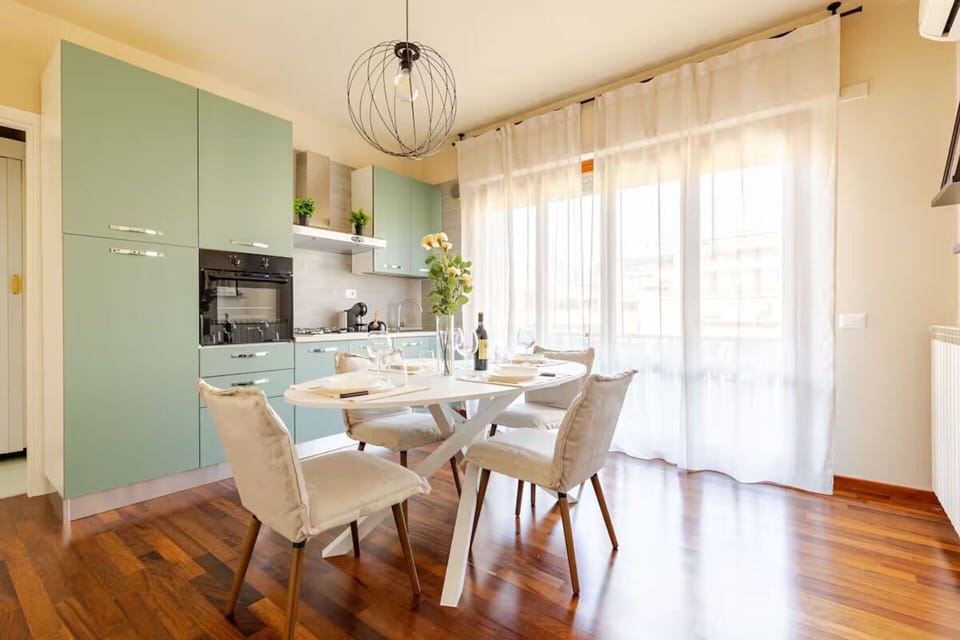 Dining Room, Kitchen