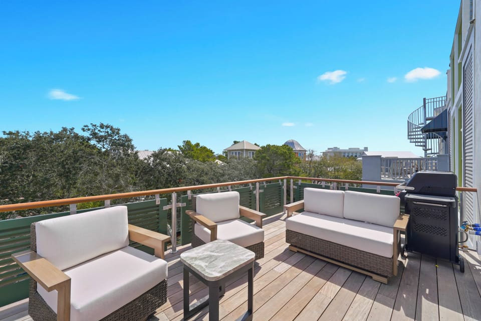 THIRD FLOOR BALCONY WITH VIEWS OF SEASIDE