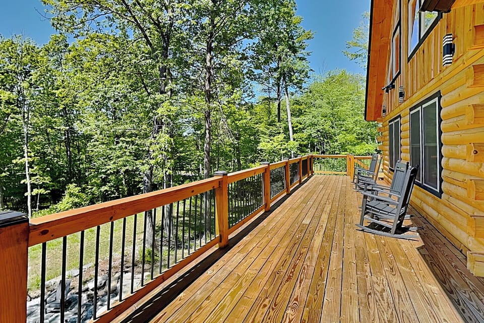 Wraparound Deck