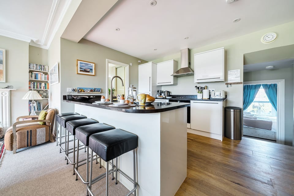 kitchen with breakfast bar