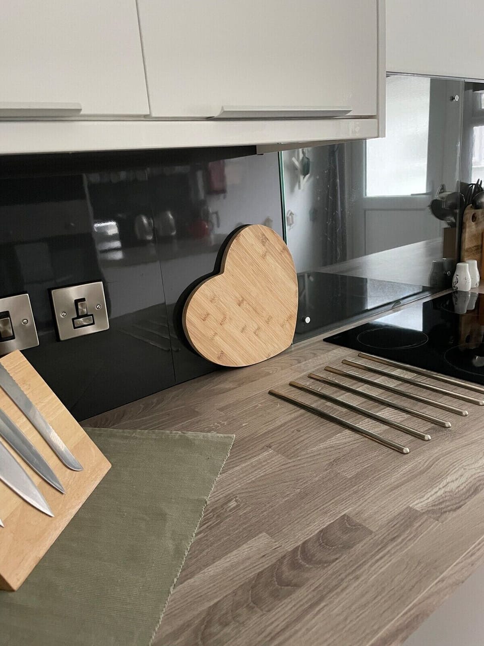 Kitchen chopping board.