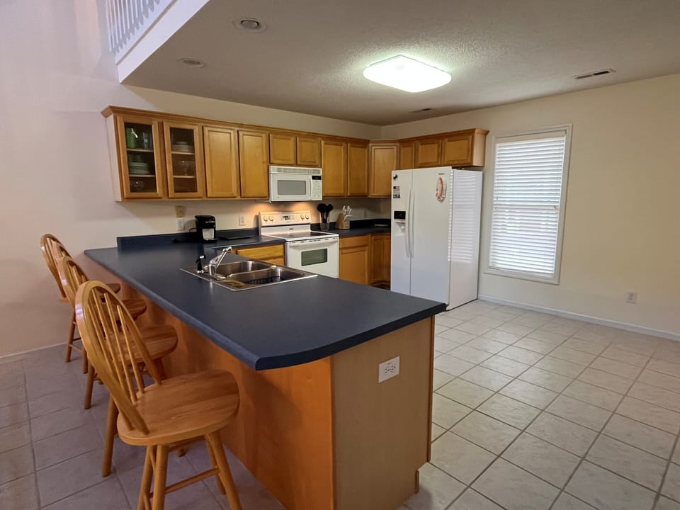 8 - kitchen