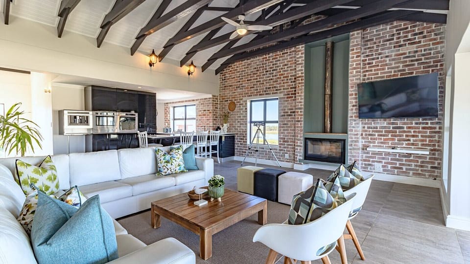 Upstairs Lounge and open plan kitchen