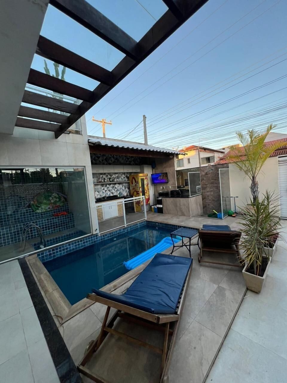 Swimming pool