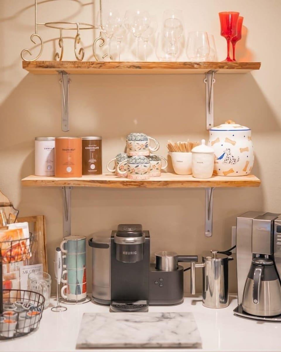 Coffee anyone? Choose from Keurig pods, a full pot, or our new Ninja Luxe Cafe! Enjoy crafting a fresh espresso, latte, or cold brew right from the comfort of your vacation home.
