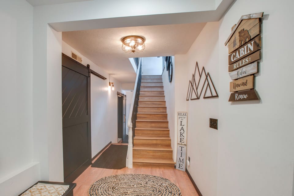 Entry | 1st Floor