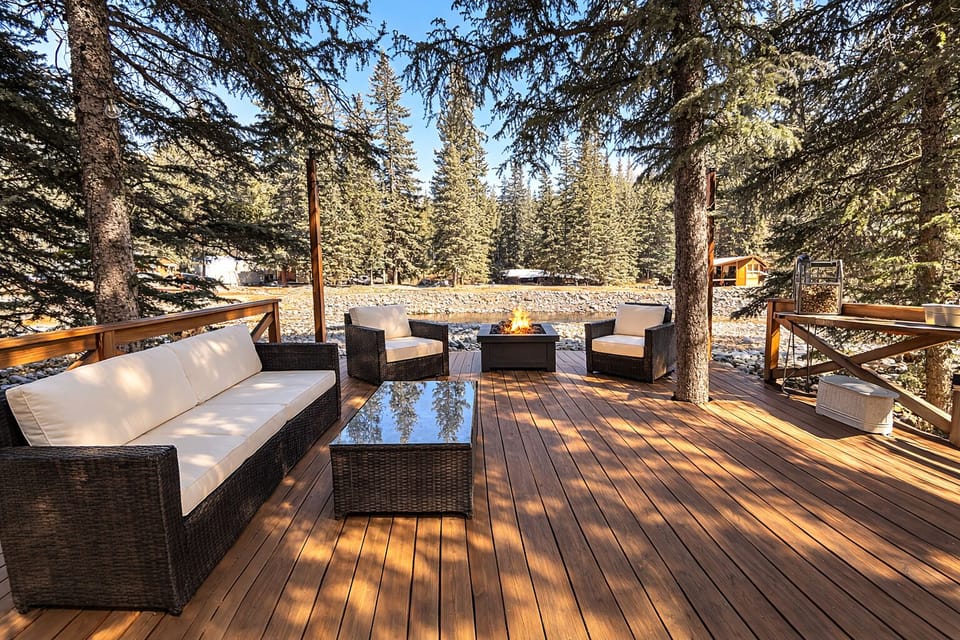 Gorgeous Creekside Deck