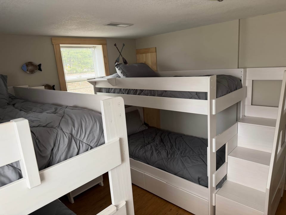 Bunkroom 3