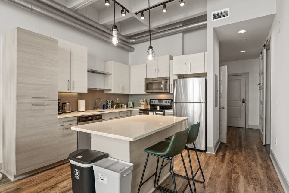 Chic Kitchen: Modern finishes and spacious island for culinary adventures await you in Atlanta!