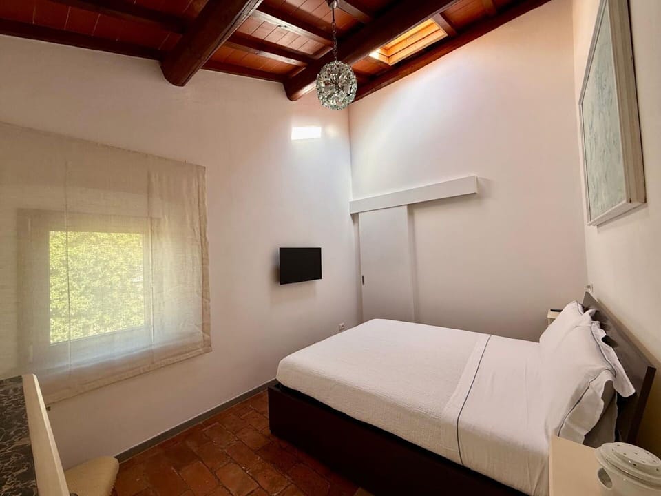 Autumn, Bedroom, Spring, Summer