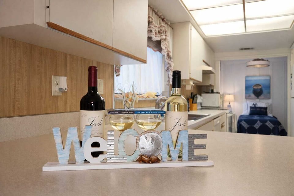 Welcome to our beachfront Sunburst condo on beautiful Manasota Key