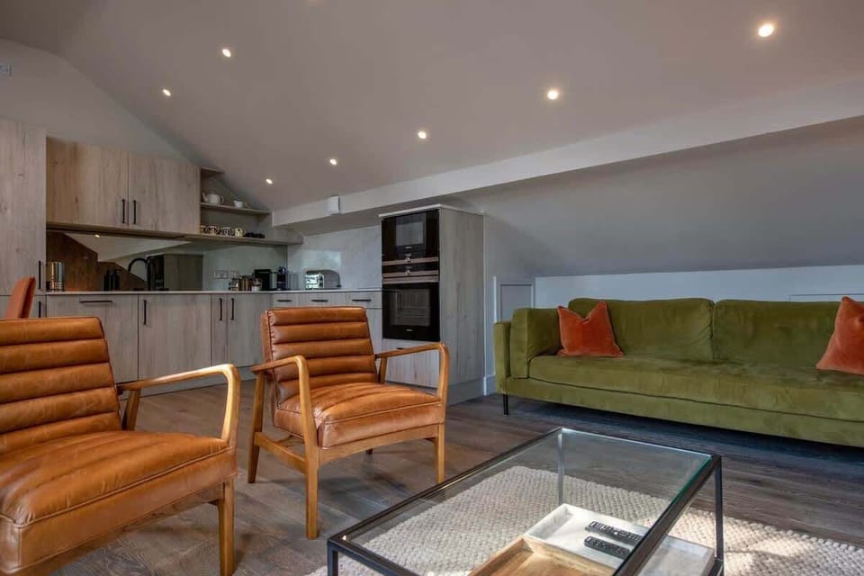 Living Room / Lounge