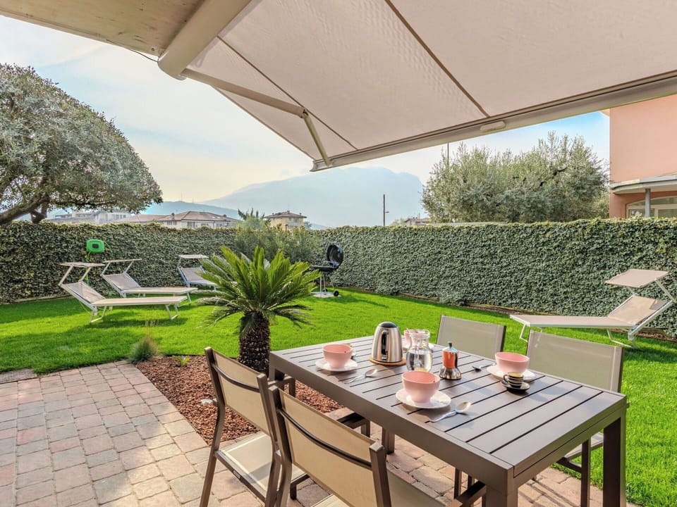 Furniture, Shade, Garden, Outdoor Furniture, Chair, Eco Hotel, Landscaping, Yard, Patio, Awning