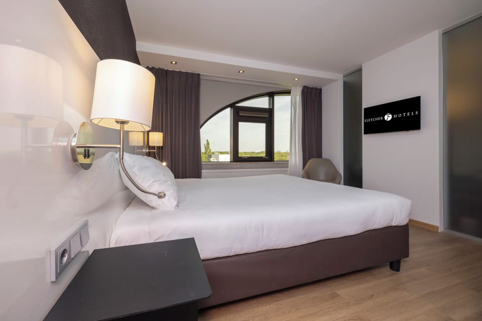 Unit with King size bed