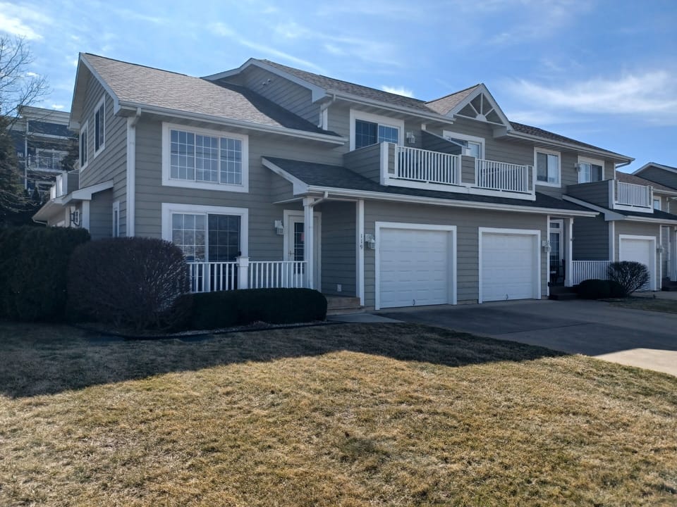 Welcome to Anchor's Away in New Buffalo!