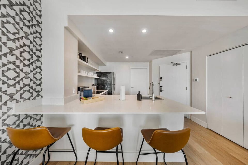 Countertop dining with 3 comfortable chairs