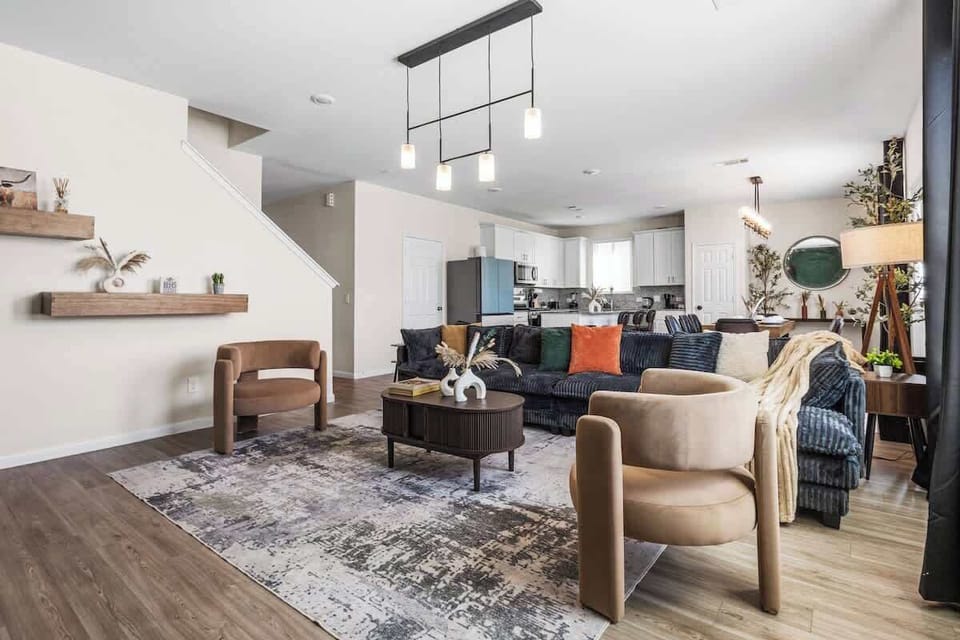 [Living Room] imagine yourself relaxing with good conversation, a glass of wine, friends....-