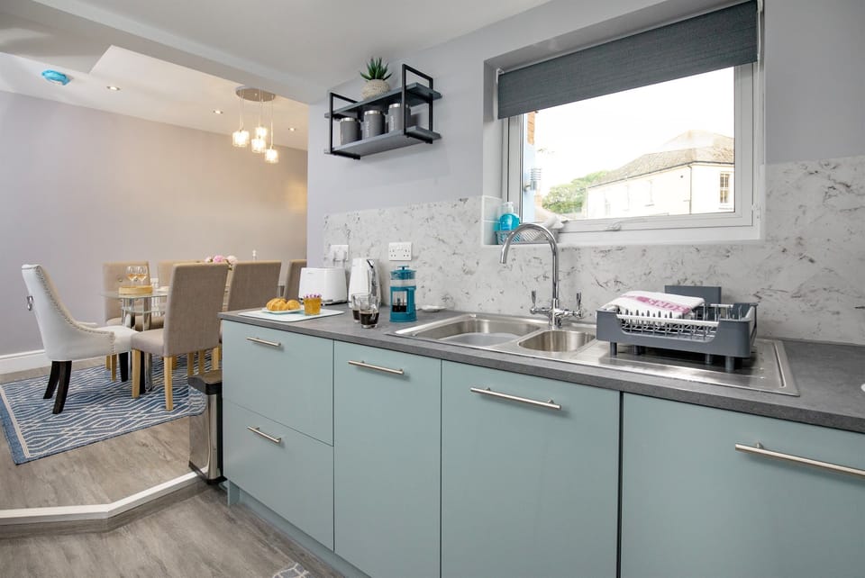 Well equipped kitchen